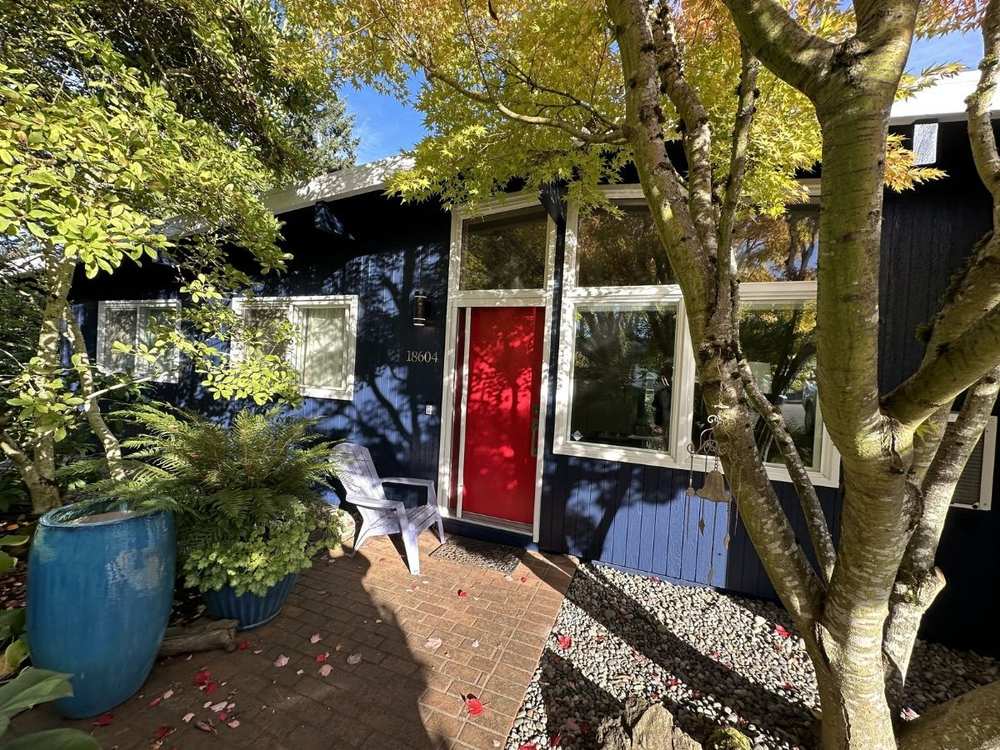 Exterior painting our work Vanhousing